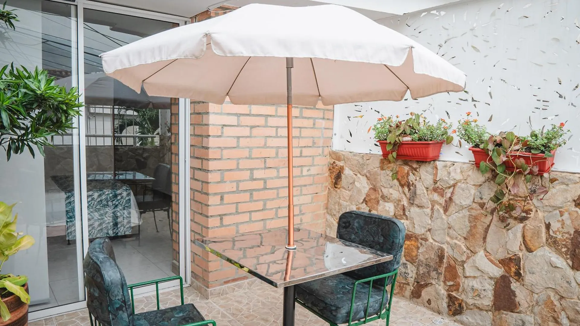 Colibri Gorgeous New Flat With Balcony And Terrace Apartment Cali