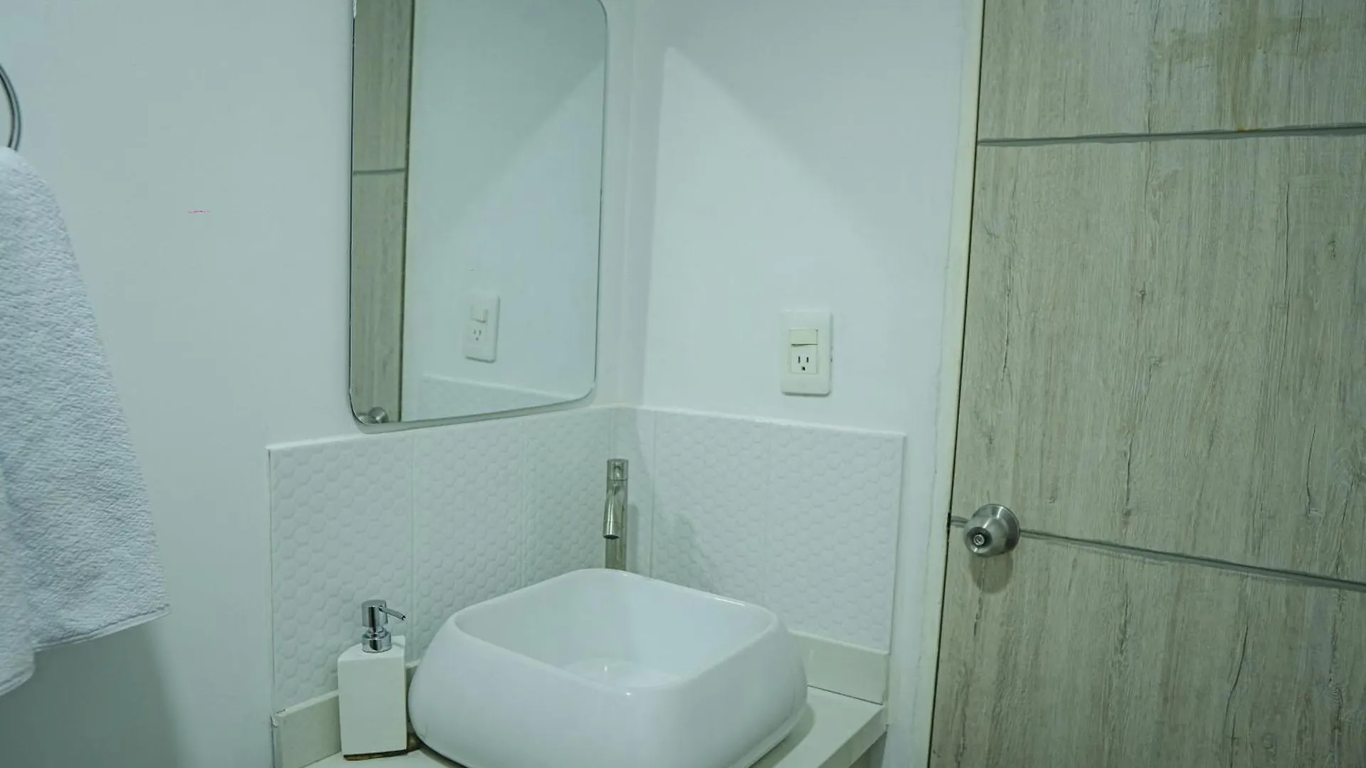 Colibri Gorgeous New Flat With Balcony And Terrace Apartment Cali