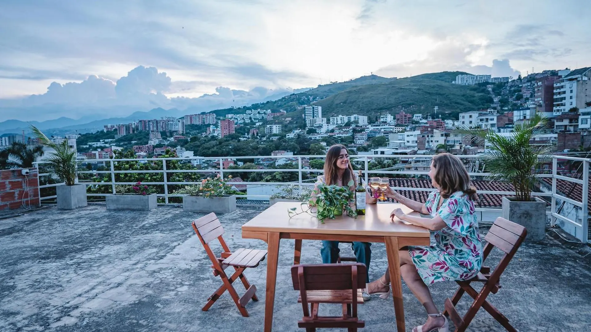 Colibri Gorgeous New Flat With Balcony And Terrace Apartment Cali